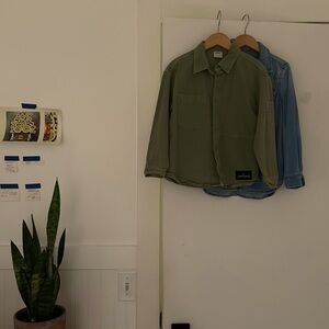 Army Green Button Down Shirt from Zara Kids - Size 6
